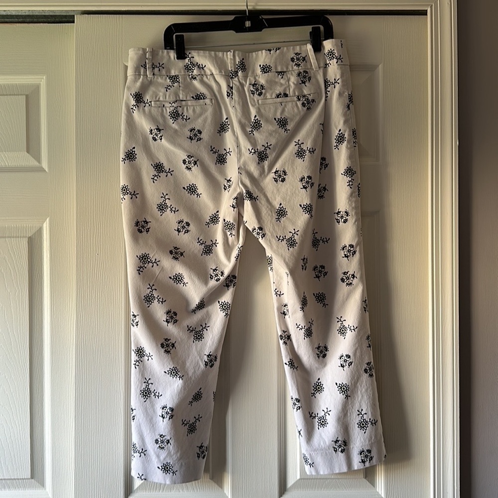 Loft White Patterned Cropped Pants - image 4